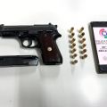 Arma e munições foram apreendidas (Foto: Polícia Militar)