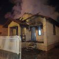 Casa incendiada após briga em Criciúma — Foto: Corpo de Bombeiros/Divulgação