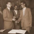Ato de posse do prefeito interino, Armando Pagani, conduzido pelo secretário de  estado do interior e justiça, Paulo Konder Reis - 1958. Foto: Acervo de Lourdes Pagani