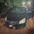 Carro de suspeitos de emboscar homens que foram cobrar dívida foi apreendido pela polícia. 